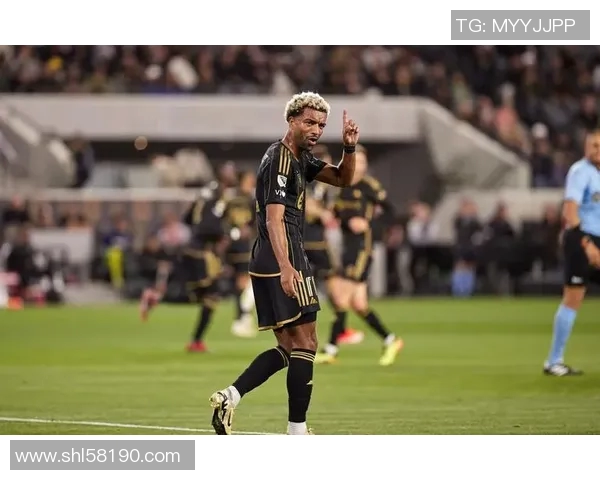 洛杉矶足球队迎战佩纳罗尔球队的精彩对决即将上演