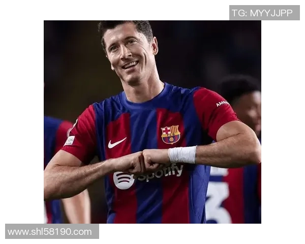 莱万欧冠赛场火力全开10场12球领跑射手榜势不可挡 莱万欧冠赛场火力全开10场12球领跑射手榜势不可挡