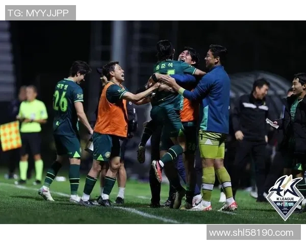 全北现代与富川精彩对决视频回顾赛场瞬间尽收眼底让我们一起重温比赛精彩时刻